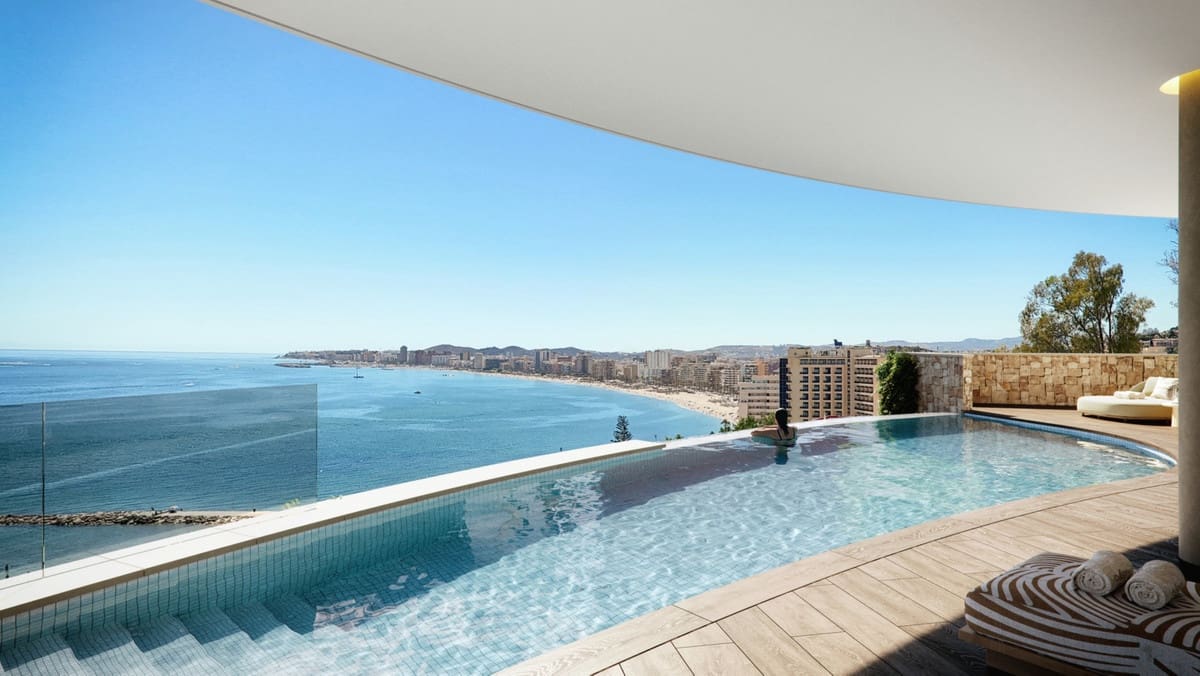 Apartamento de 2 habitaciones en Carvajal en venta con piscina - 725.000 € (Ref: 9530259)