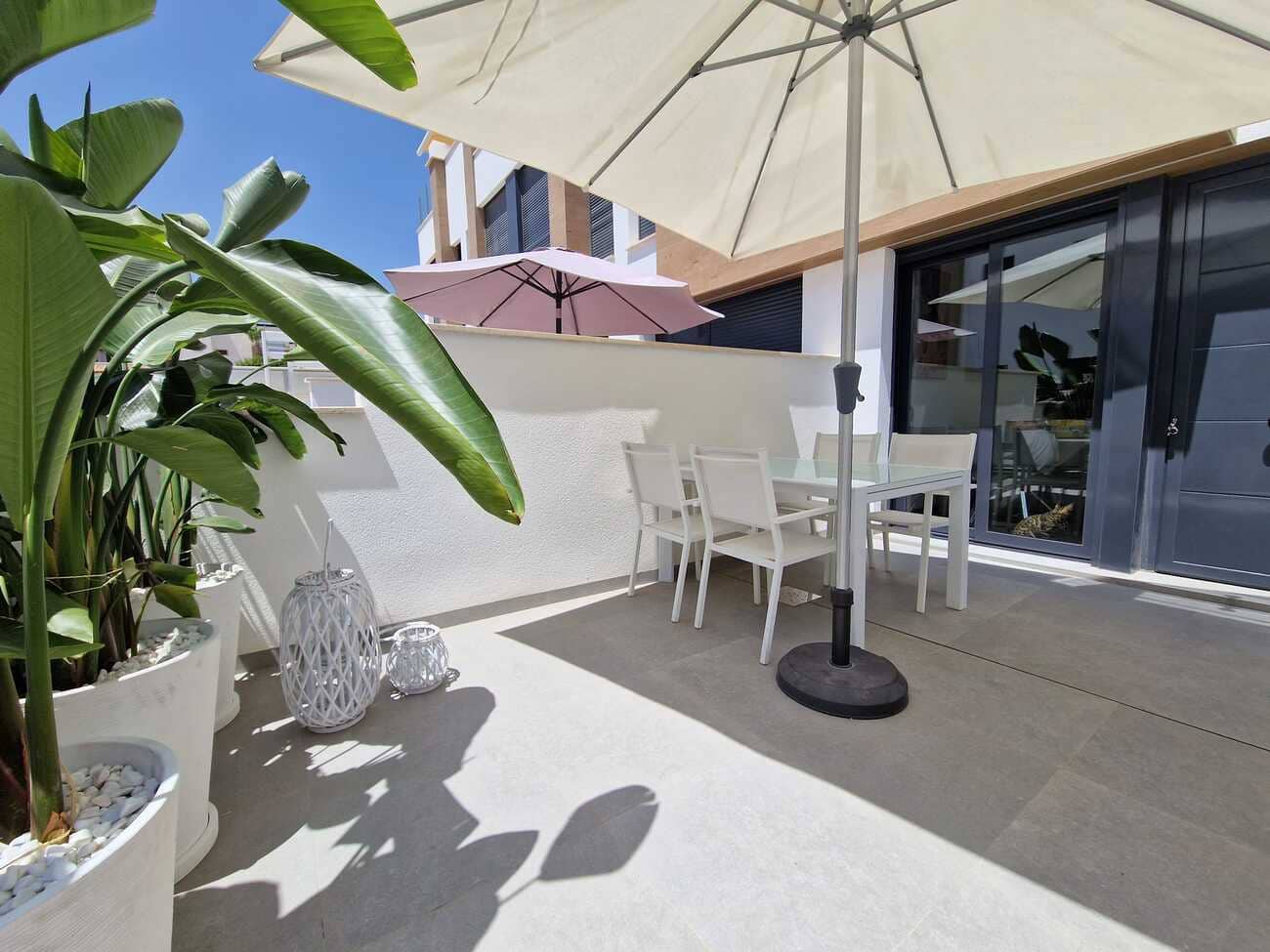 3 bedroom Townhouse for sale in Guardamar del Segura - € 359,900 (Ref: 9530271)