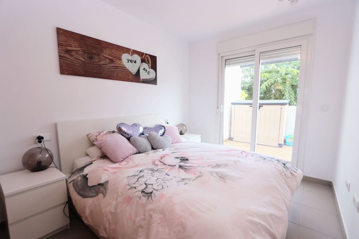 2 slaapkamer Appartement te koop in Terrazas de la Torre met zwembad garage - € 125.000 (Ref: 9533484)