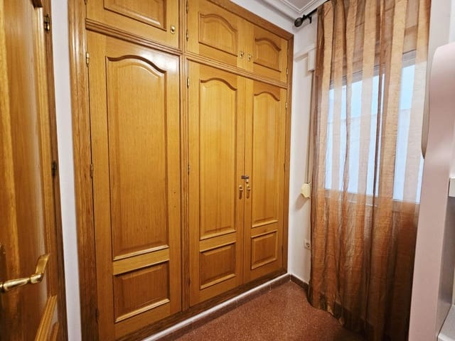 Apartamento de 3 habitaciones en Las Piscinas Naturales, Torrevieja en venta - 225.000 € (Ref: 9533547)