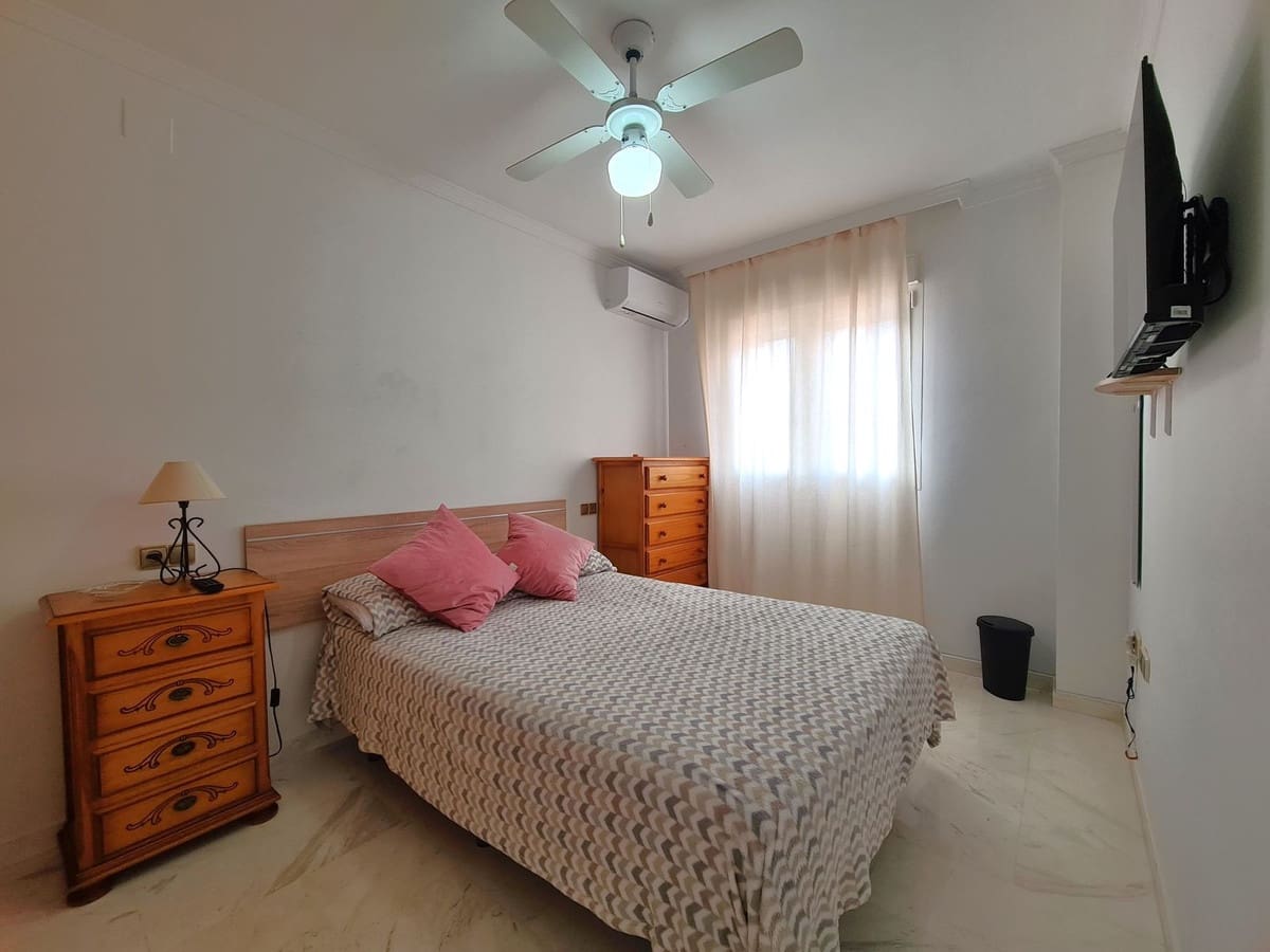 Apartamento de 2 habitaciones en Estepona en venta - 325.000 € (Ref: 9533549)