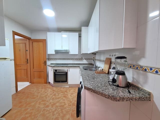 Apartamento de 2 habitaciones en Zona Calvario, Estepona en venta - 325.000 € (Ref: 9533549)