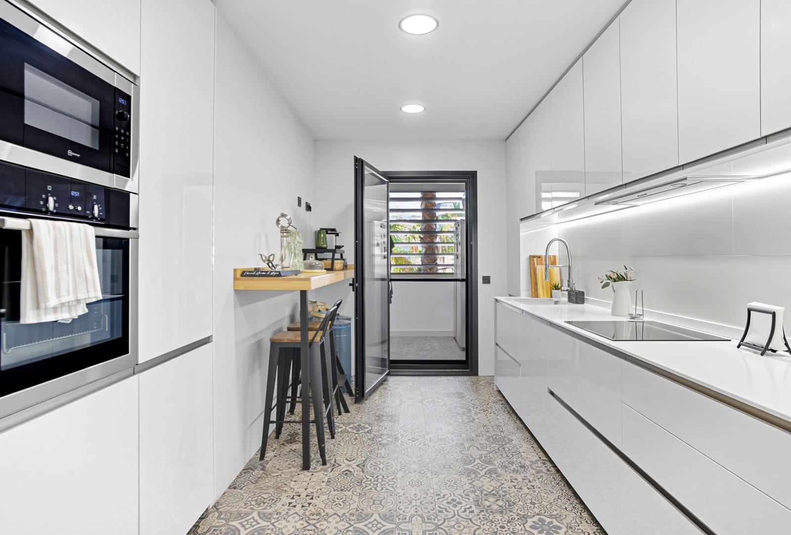 3 soverom Leilighet til salgs i Estepona - € 860 000 (Ref: 9533562)