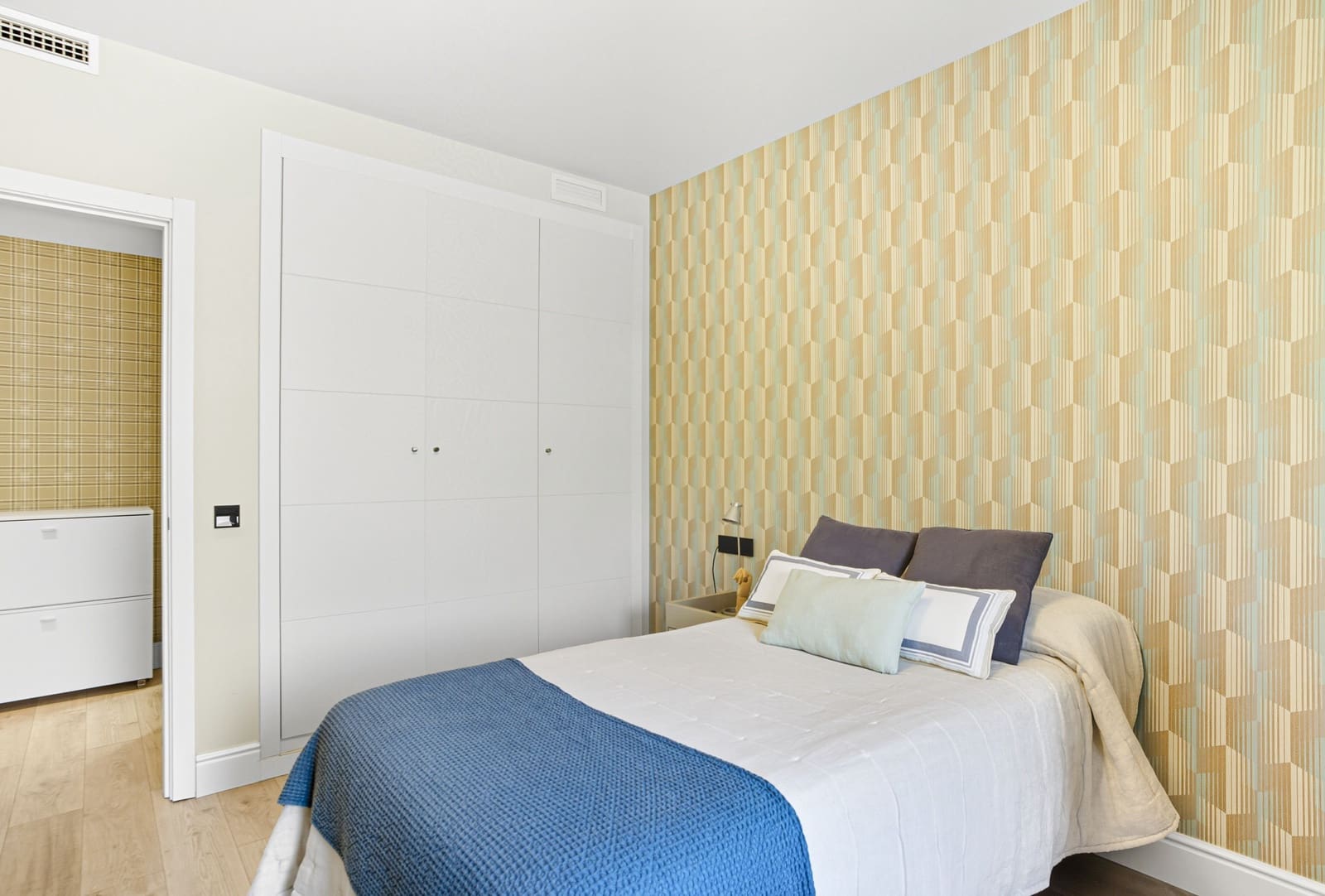 3 soverom Leilighet til salgs i Estepona - € 860 000 (Ref: 9533562)