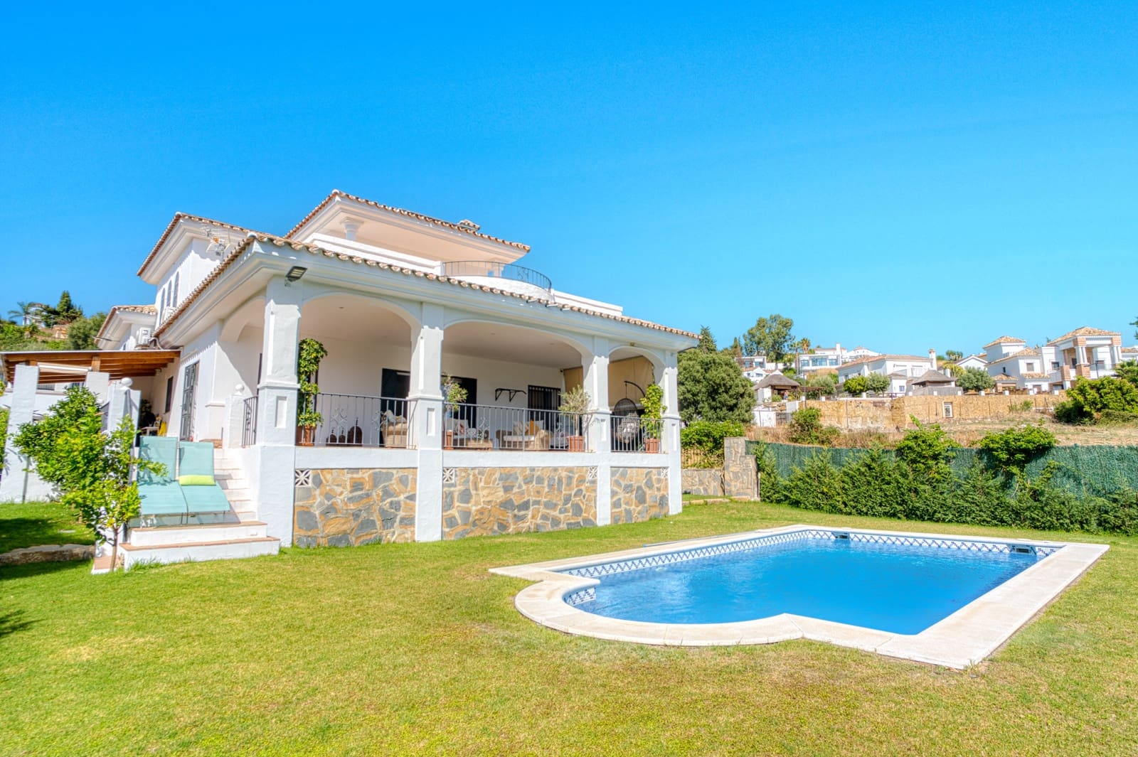 5 soveværelse Villa til salg i Estepona - € 1.390.000 (Ref: 9533569)