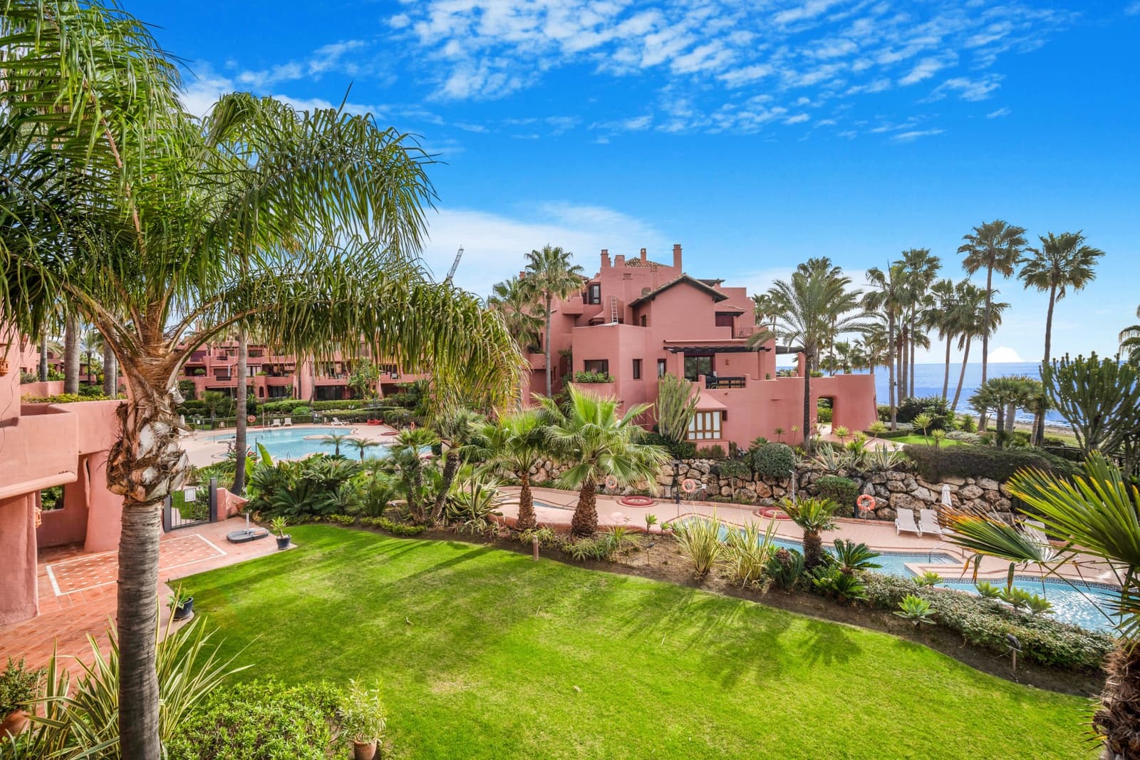 3 soverom Leilighet til salgs i Estepona - € 1 380 000 (Ref: 9533594)