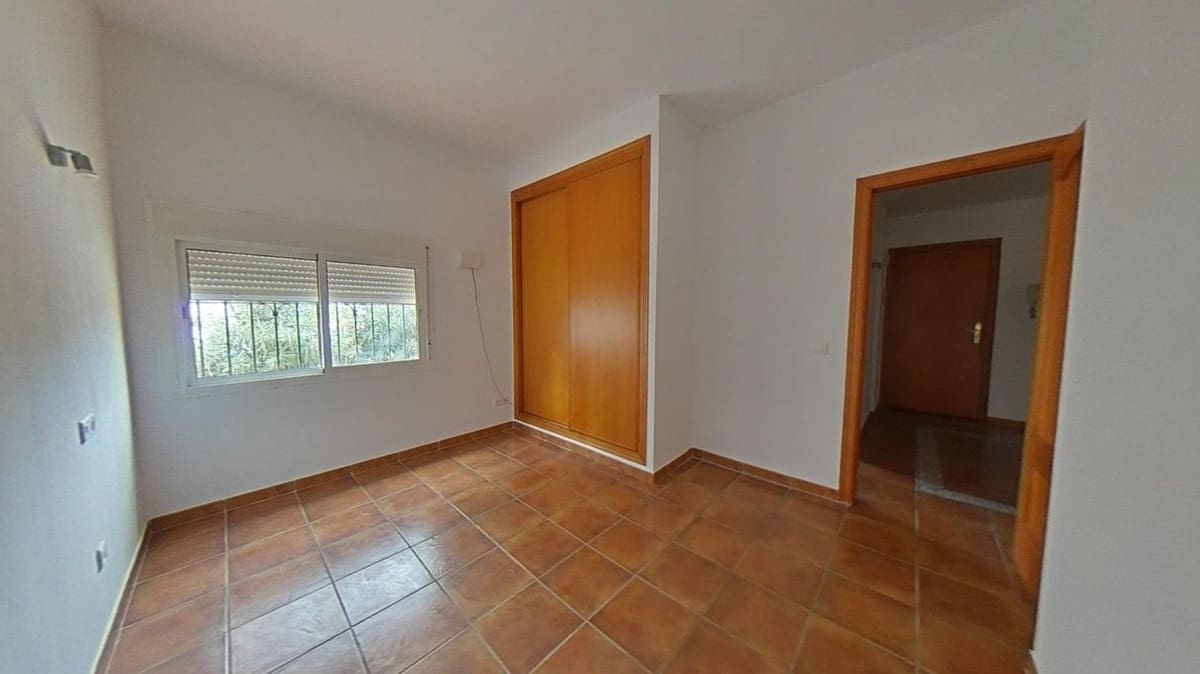 2 makuuhuone Huoneisto myytävänä paikassa Estepona - 248 000 € (Ref: 9533603)