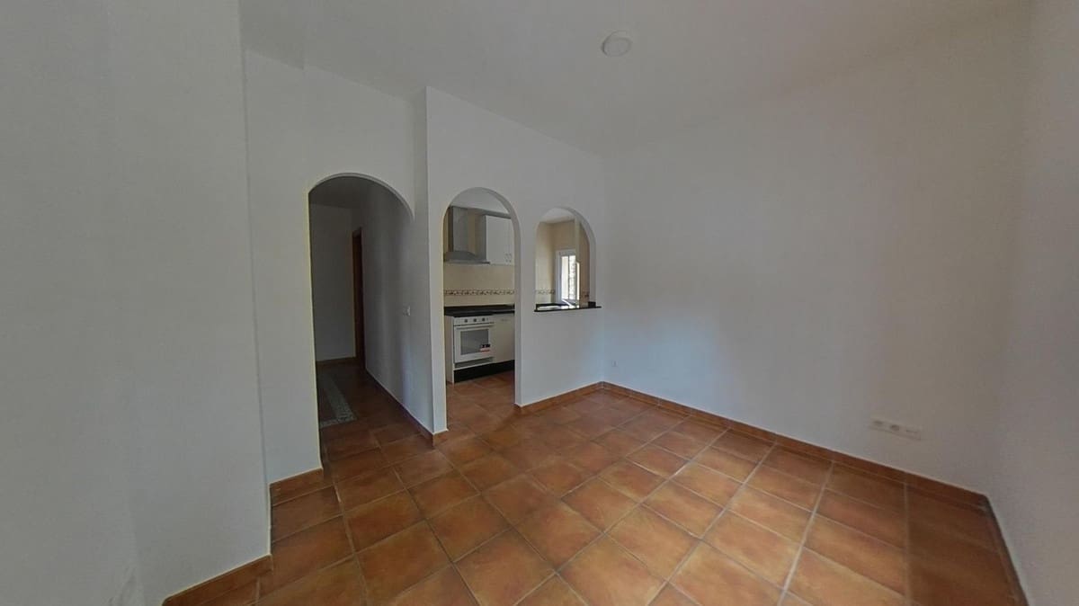 2 sovrum Lägenhet till salu i Estepona med pool - 225 500 € (Ref: 9533603)