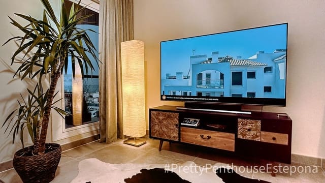 2 sovrum Takvåning till salu i Puerto de Estepona, Estepona - 630 000 € (Ref: 9535776)