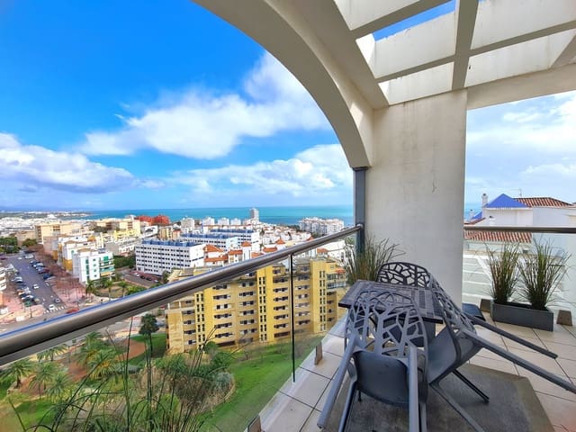 2 bedroom Penthouse for sale in Puerto de Estepona, Estepona - € 630,000 (Ref: 9535776)