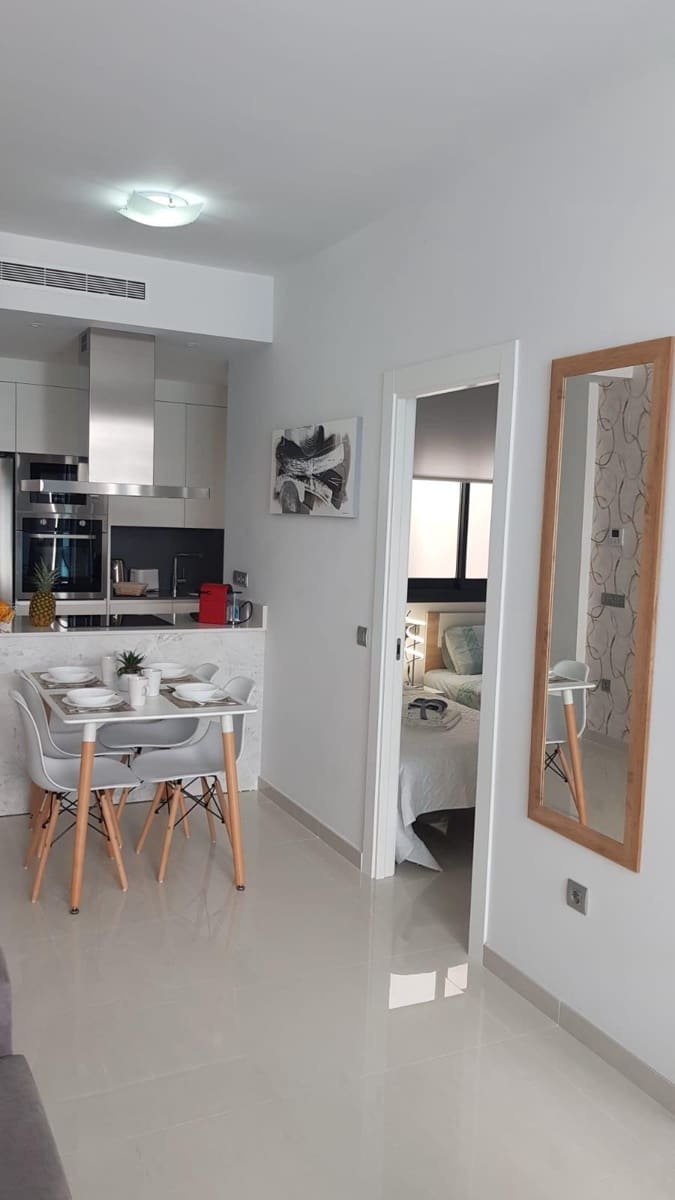 2 sovrum Lägenhet till salu i Torrevieja - 199 900 € (Ref: 9537267)