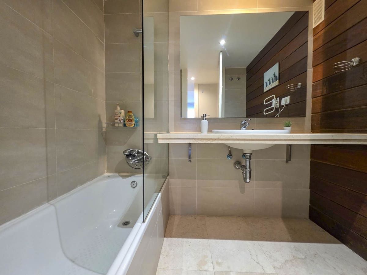 3 bedroom Apartment for sale in La Duquesa / Puerto de la Duquesa - € 429,000 (Ref: 9540971)