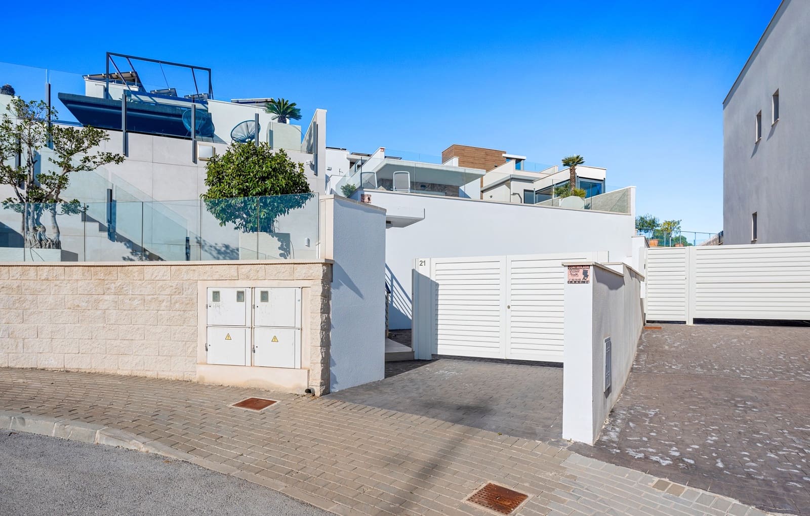 3 sypialnia Willa na sprzedaż w San Miguel de Salinas z basenem garażem - 499 000 € (Ref: 9543389)