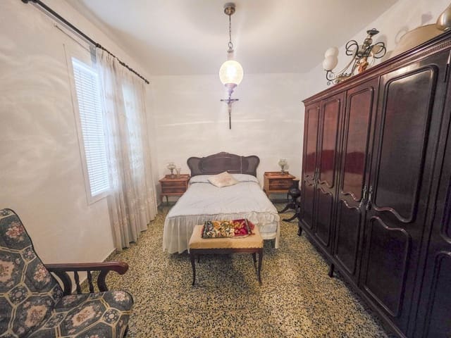 5 soveværelse Byhus til salg i Centro, Estepona med garage - € 700.000 (Ref: 9543397)