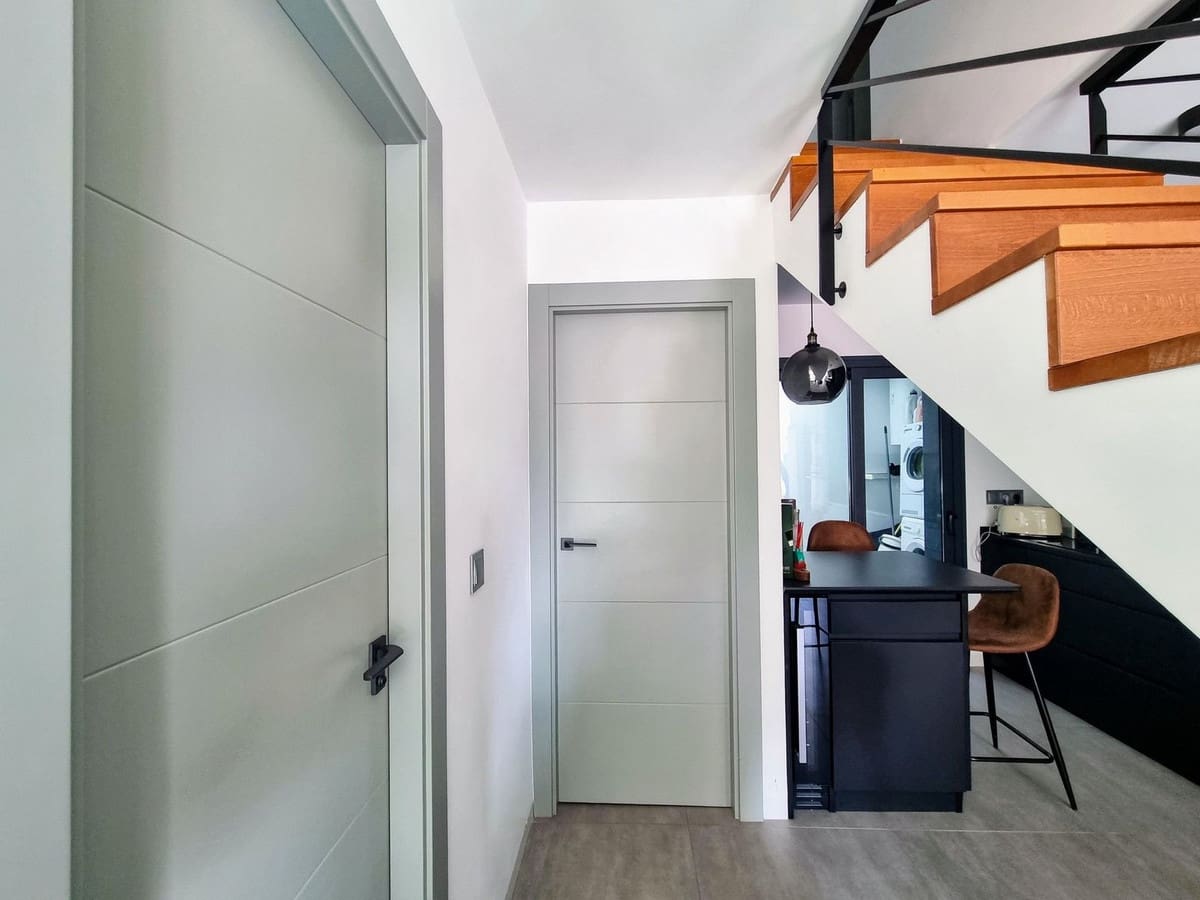 Chalet de 3 habitaciones en Pilar de la Horadada en venta - 418.000 € (Ref: 9543399)