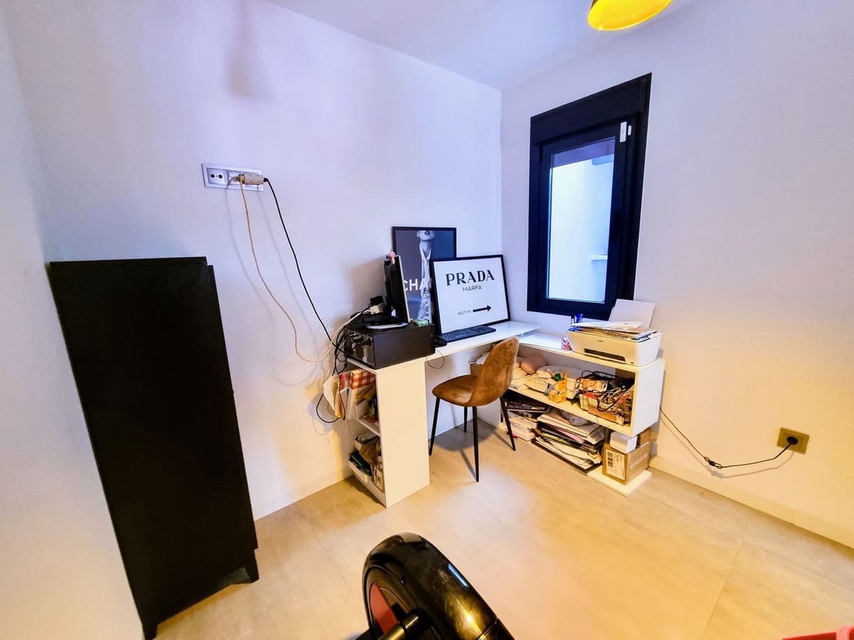 Chalet de 3 habitaciones en Pilar de la Horadada en venta - 418.000 € (Ref: 9543399)