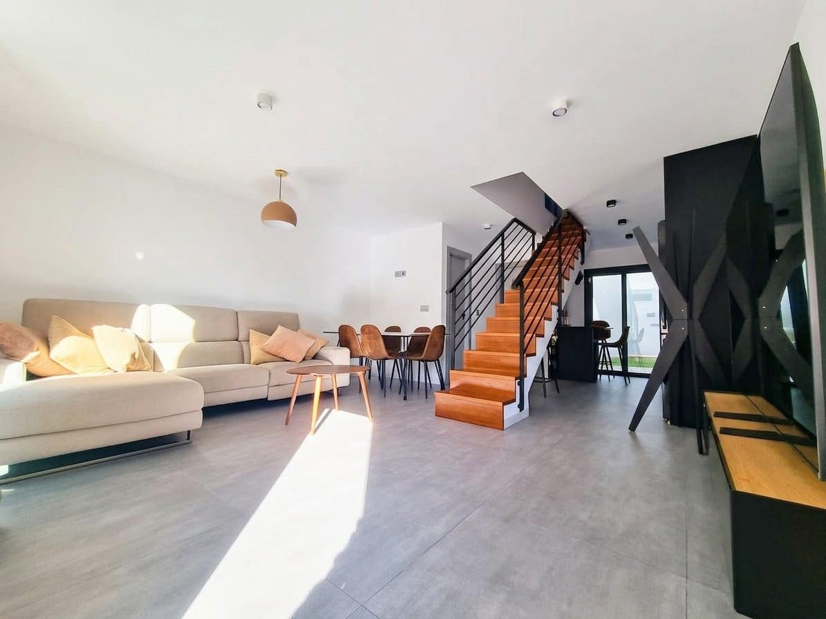 3 bedroom Villa for sale in Pilar de la Horadada - € 380,000 (Ref: 9543399)