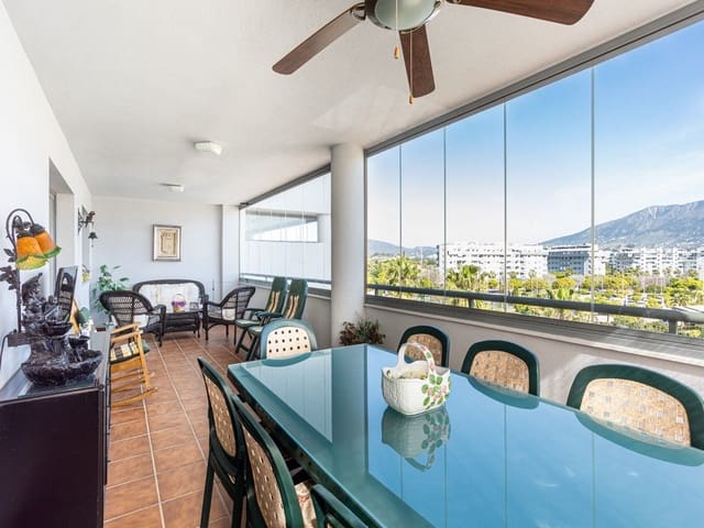 Apartamento de 3 habitaciones en Castillo Sohail, Fuengirola en venta con piscina garaje - 600.000 € (Ref: 9547873)