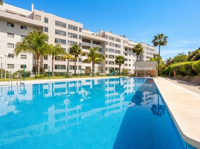 3 chambre Appartement à vendre à Zona Puerto Deportivo, Fuengirola avec piscine garage - 600 000 € (Ref: 9547873)