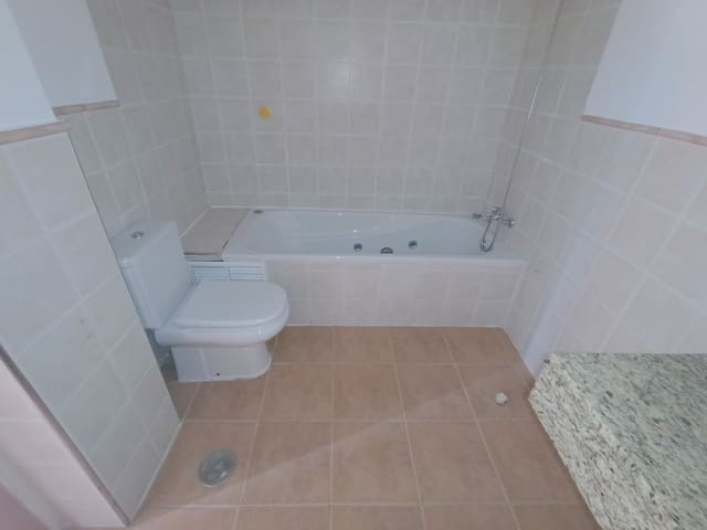 3 soverom Kjedet enebolig til salgs i Avileses, Murcia by med svømmebasseng garasje - € 185 000 (Ref: 9547887)