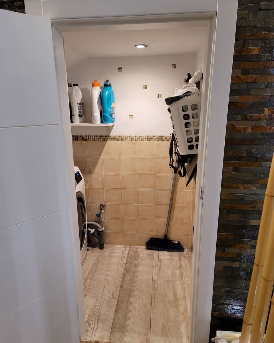 2 bedroom Townhouse for sale in Fuengirola - € 520,000 (Ref: 9547893)