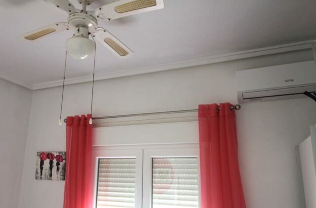 2 bedroom Villa for sale in Ciudad Quesada with pool garage - € 220,000 (Ref: 9551209)