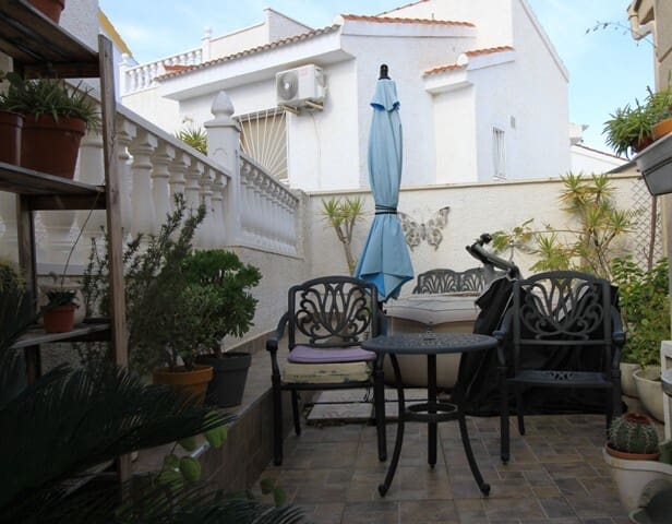 2 bedroom Villa for sale in Ciudad Quesada with pool garage - € 220,000 (Ref: 9551209)