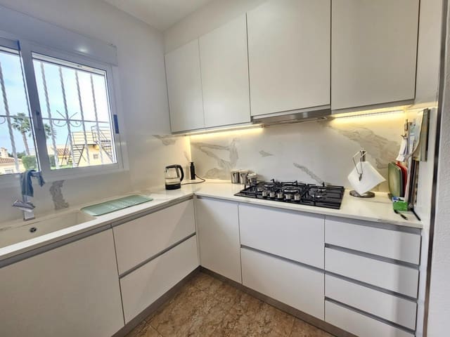 Chalet de 3 habitaciones en Benimar, Benijófar en venta con piscina - 299.000 € (Ref: 9551212)