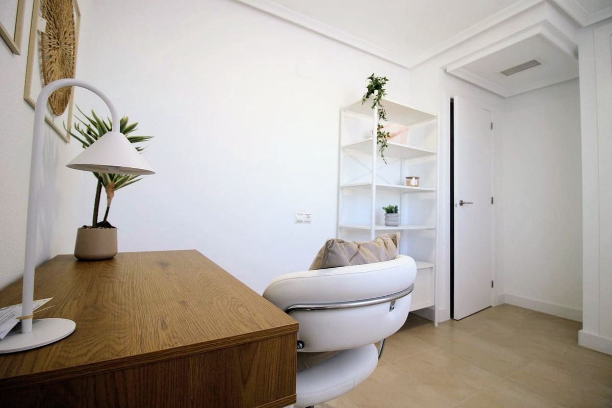 3 sypialnia Apartament na sprzedaż w Torrevieja - 220 000 € (Ref: 9555542)