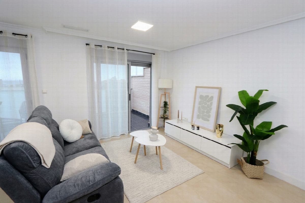 3 chambre Appartement à vendre à Torrevieja - 220 000 € (Ref: 9555542)