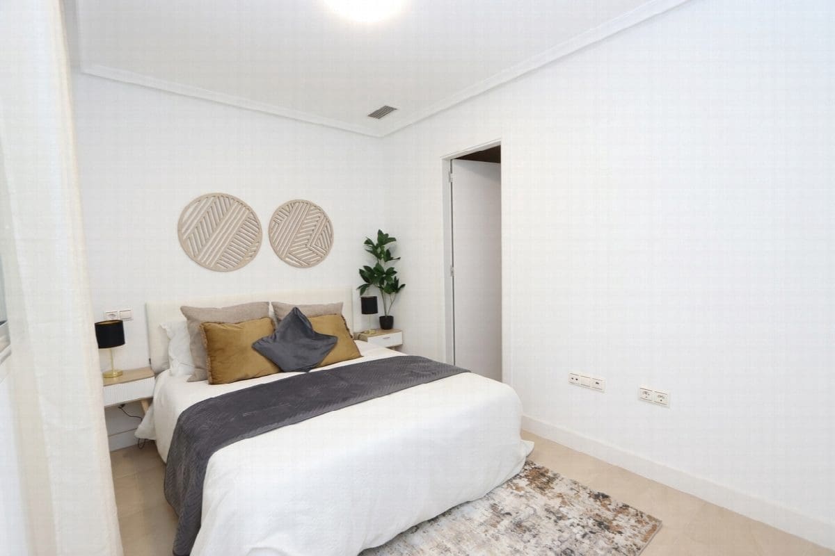 3 chambre Appartement à vendre à Torrevieja - 220 000 € (Ref: 9555542)