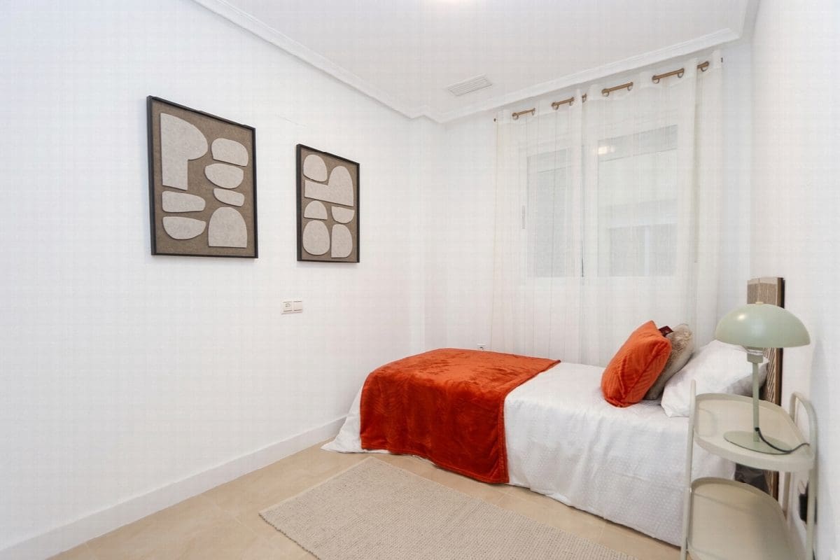 3 chambre Appartement à vendre à Torrevieja - 220 000 € (Ref: 9555542)