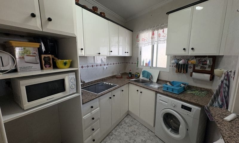 3 makuuhuone Huoneisto myytävänä paikassa Torrevieja mukana 
autotalli - 212 995 € (Ref: 9555543)