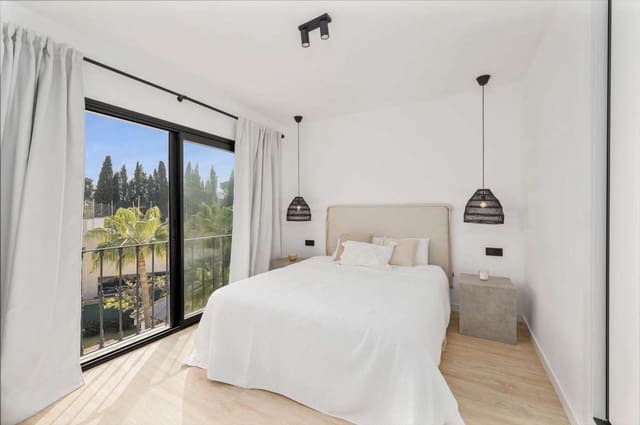 3 soveværelse Villa til salg i Aloha Golf, Marbella - € 850.000 (Ref: 9558593)