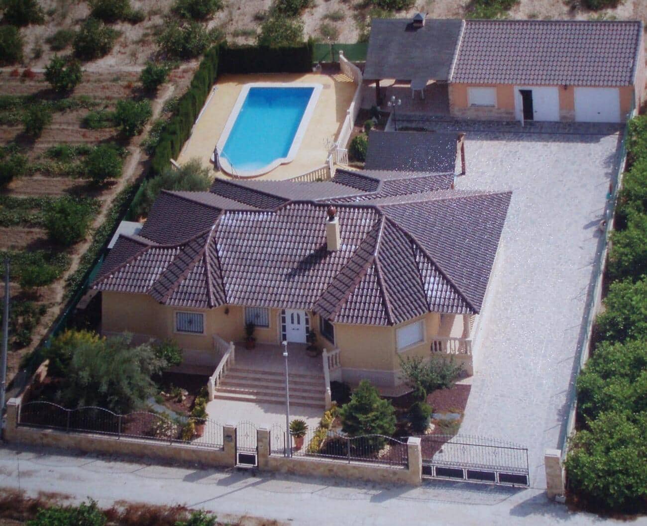 4 sovrum Villa till salu i Orihuela med pool - 459 000 € (Ref: 9561601)
