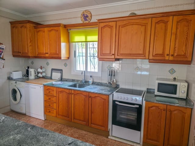 4 soveværelse Villa til salg i Parque de las Naciones, Torrevieja med garage - € 449.950 (Ref: 9561602)