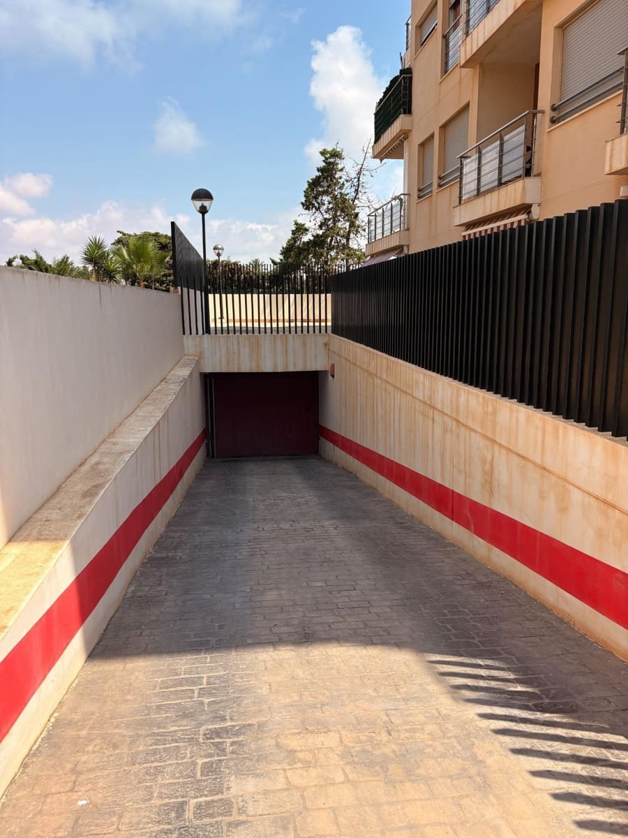 2 soveværelse Penthouse til salg i Torrevieja med garage - € 250.000 (Ref: 9561603)