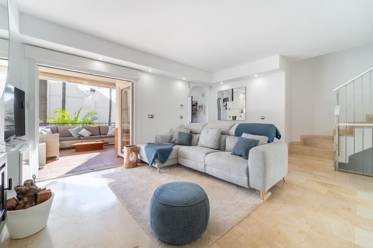 4 bedroom Townhouse for sale in Costabella - € 775,000 (Ref: 9561604)