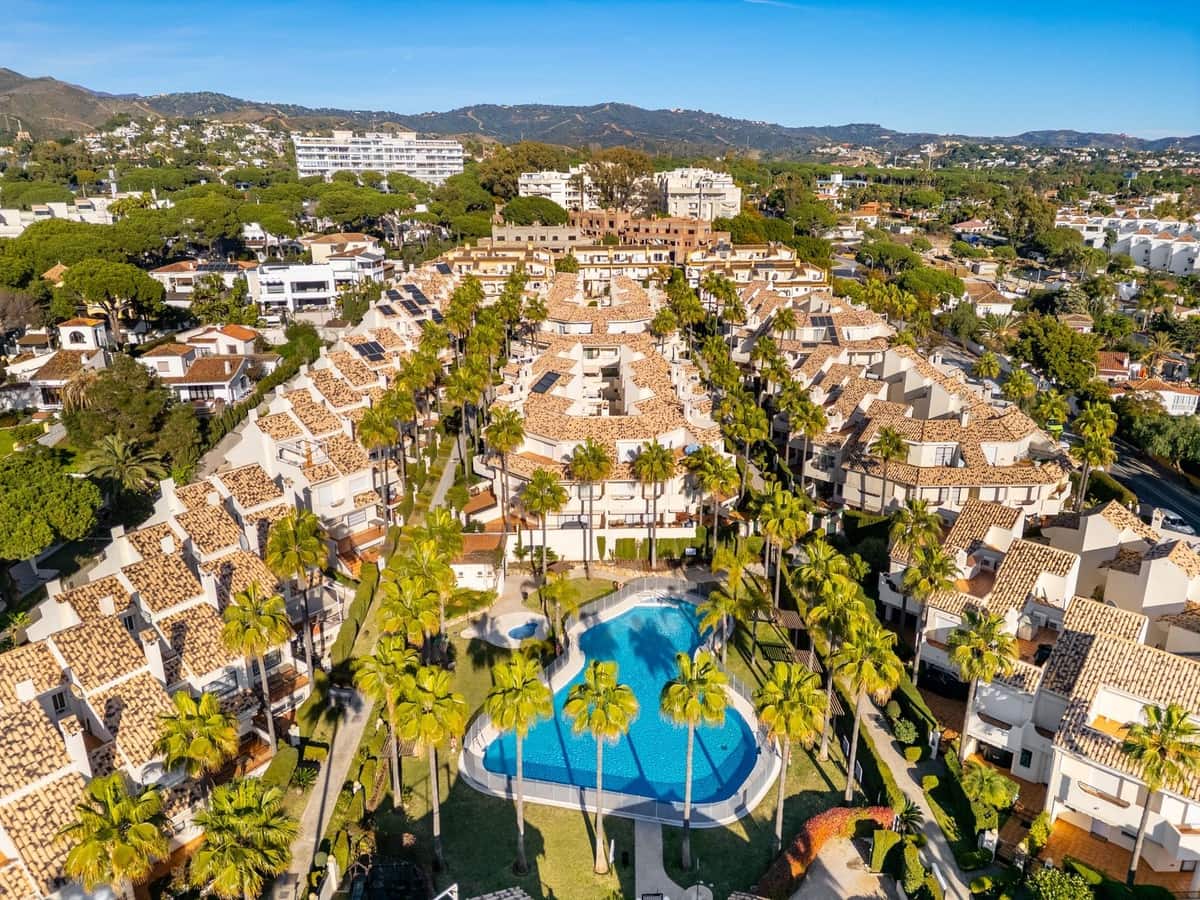 4 bedroom Townhouse for sale in Costabella - € 775,000 (Ref: 9561604)