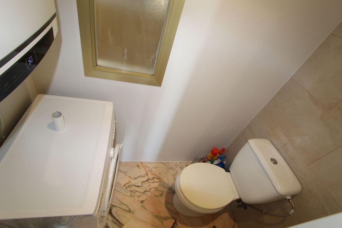1 bedroom Villa for sale in Elviria with pool - € 360,000 (Ref: 9561605)