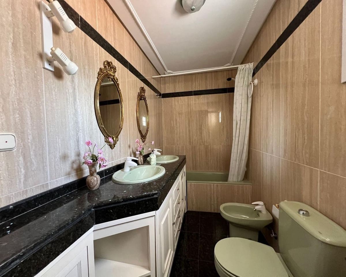 Chalet de 5 habitaciones en Mijas Costa en venta con garaje - 950.000 € (Ref: 9561607)