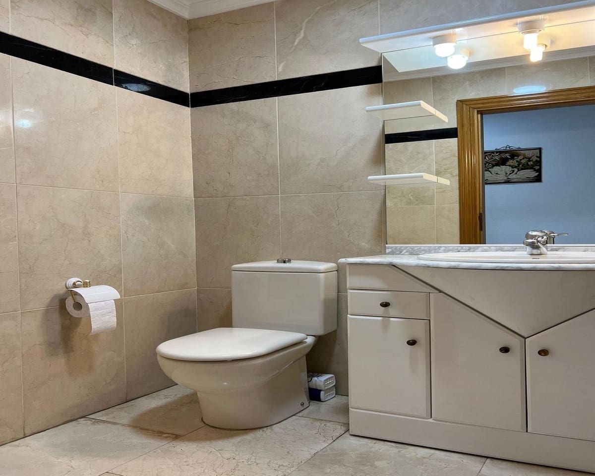 Chalet de 5 habitaciones en Mijas Costa en venta con garaje - 950.000 € (Ref: 9561607)