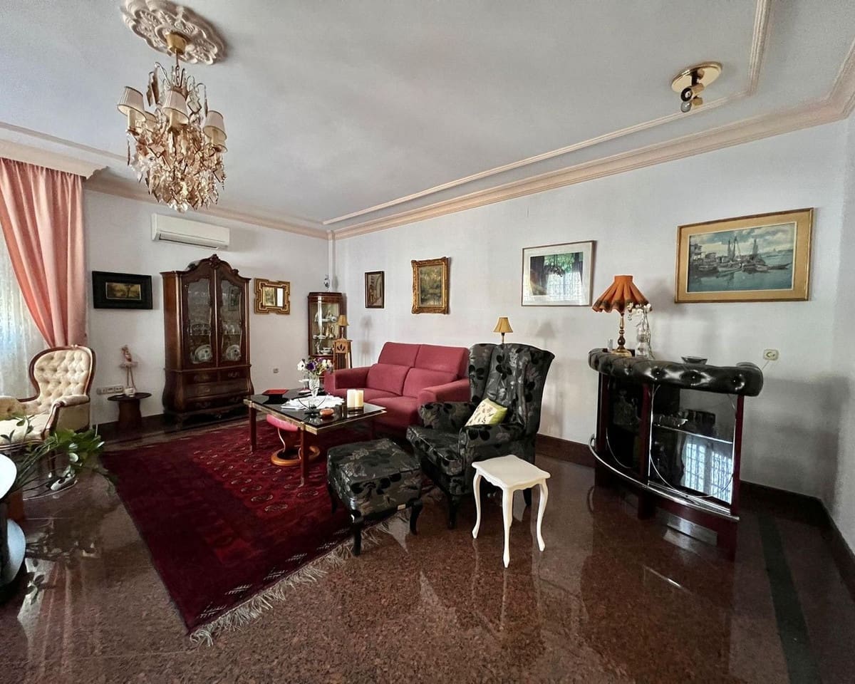 5 bedroom Villa for sale in Mijas Costa with garage - € 950,000 (Ref: 9561607)