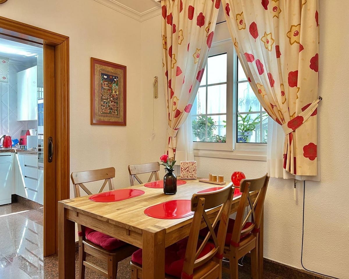 5 bedroom Villa for sale in Mijas Costa with garage - € 950,000 (Ref: 9561607)