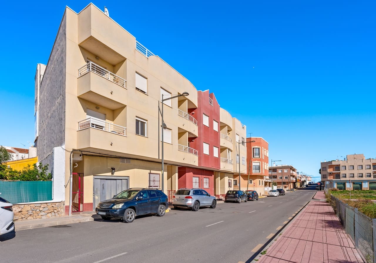 Apartamento de 2 habitaciones en Algorfa en venta con garaje - 174.995 € (Ref: 9564970)