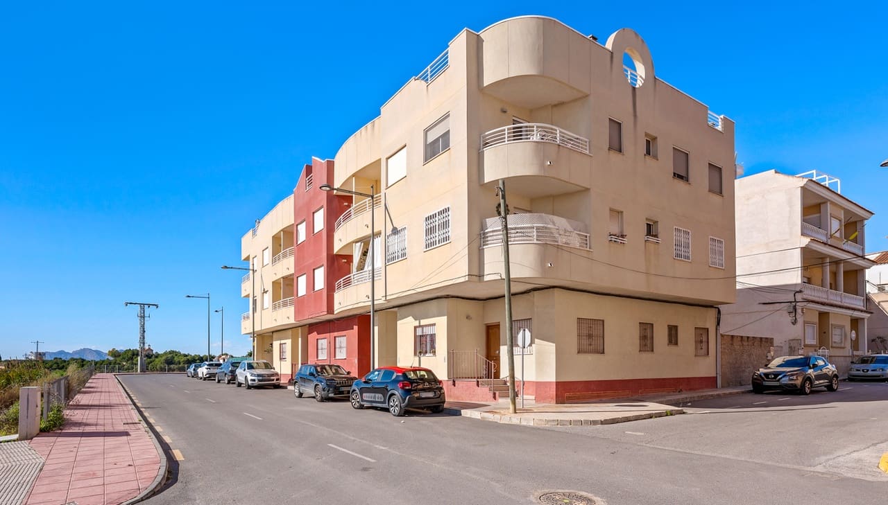 2 bedroom Apartment for sale in Algorfa with garage - € 174,995 (Ref: 9564970)