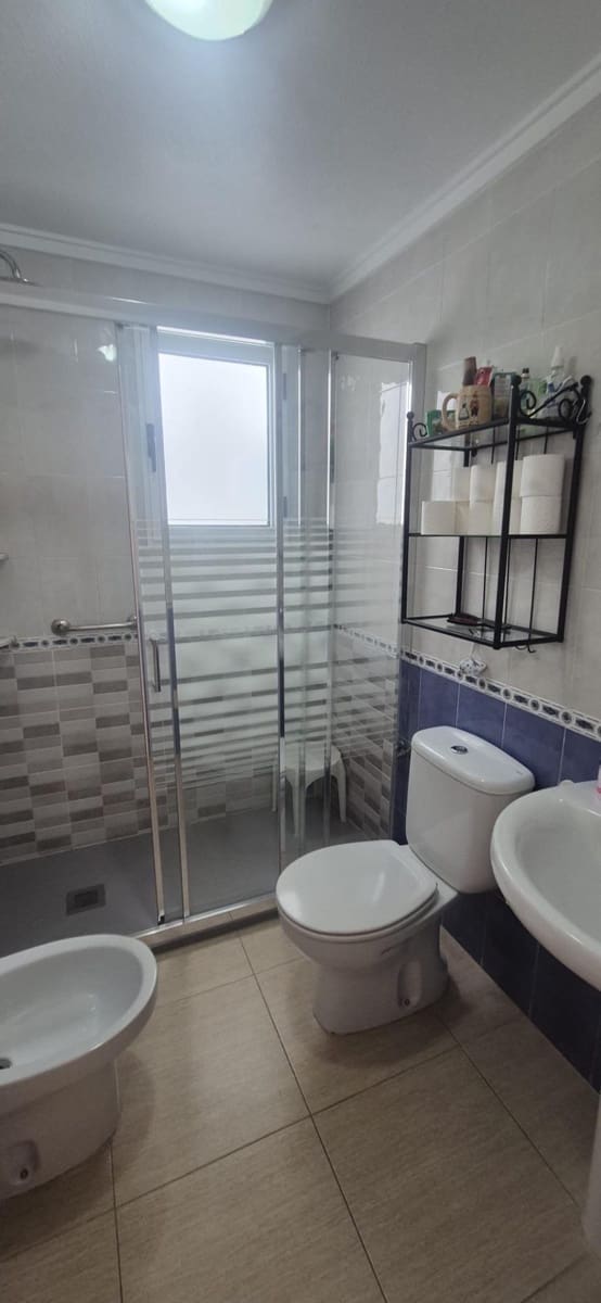 Apartamento de 2 habitaciones en Torrevieja en venta con garaje - 165.000 € (Ref: 9564975)