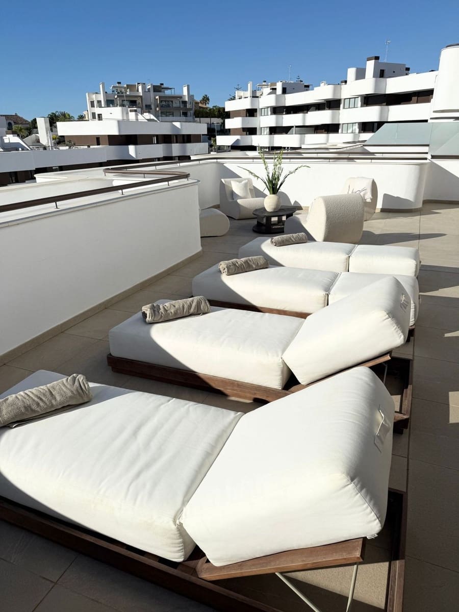 3 soveværelse Lejlighed til salg i Estepona - € 980.000 (Ref: 9564977)