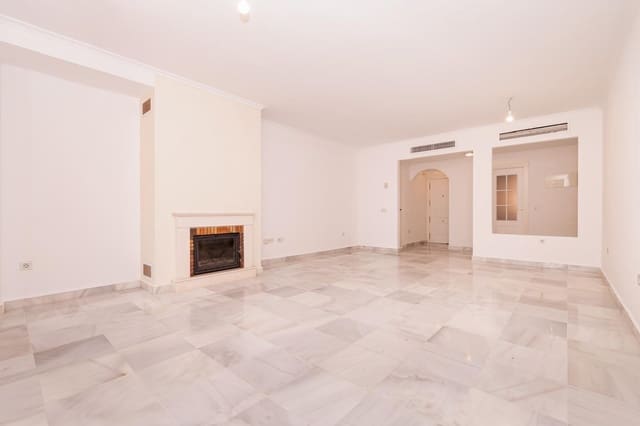 Apartamento Playa de 4 habitaciones en Centro, Estepona en venta con piscina - 850.000 € (Ref: 9564978)