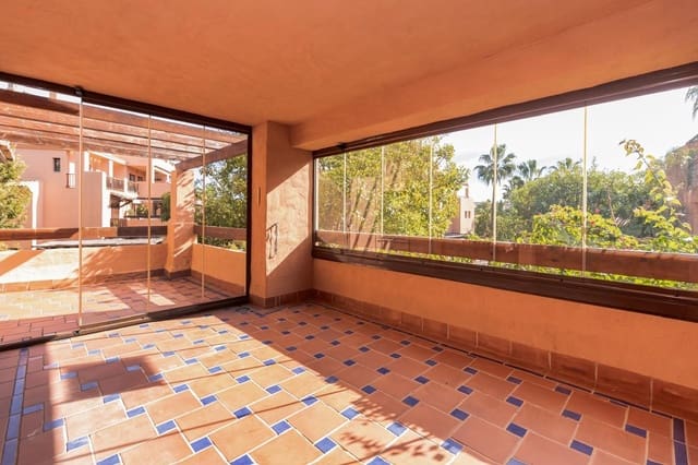 Apartamento Playa de 4 habitaciones en Centro, Estepona en venta con piscina - 850.000 € (Ref: 9564978)